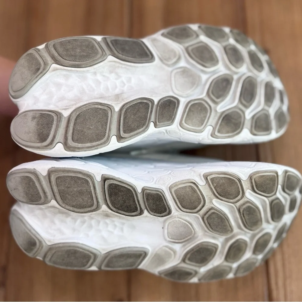 New Balance Women's Fresh Foam Shoes 8.5 Wide - Picture 10 of 15